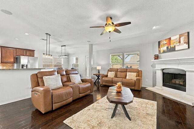 1117 Lake Hollow Drive, Little Elm, TX photo 4