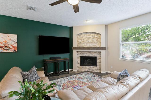 8200 Mirror Rock, Lane Denton, TX photo 6