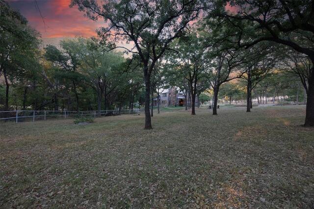760 Amber Lane, Little Elm, TX photo 4