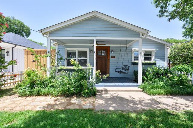 613 E Worth Street, Grapevine, TX image