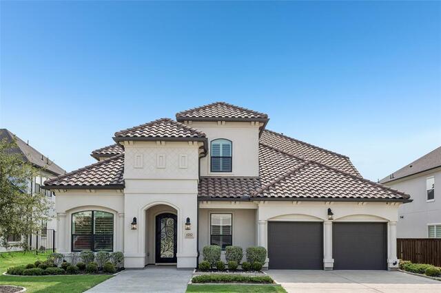 1212 Heritage West Court, Flower Mound, TX photo 2