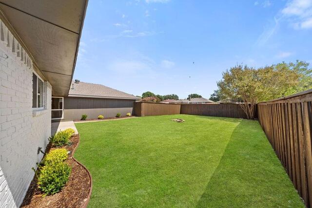 3814 Woodside, Road Carrollton, TX photo 9