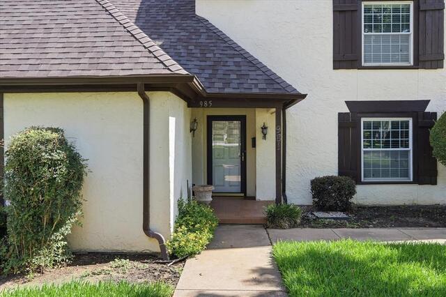 981 Chateau Valee Circle, Bedford, TX image