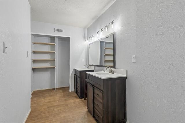 6051 Dooley Drive, The Colony, TX photo 21