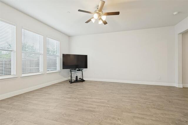 533 Hutchinson, Lane Lewisville, TX photo 14