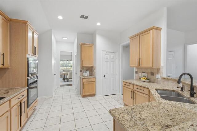 5533 Glenview Lane, The Colony, TX photo 15