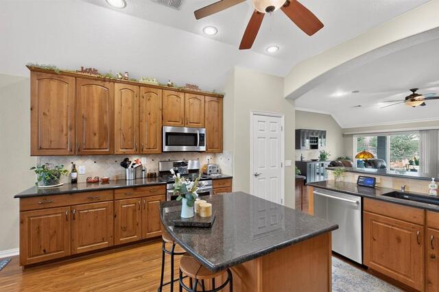 11100 La Jolla, Way Denton, TX photo 9