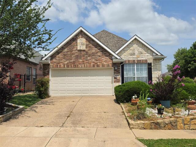 8207 Persimmon Street, Irving, TX image