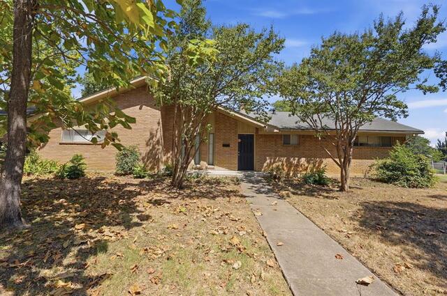 417 Lakeside Drive, Irving, TX image
