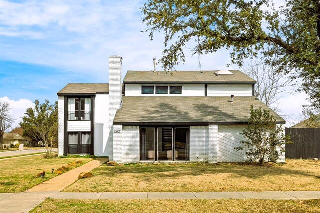 1301 N Trail, Drive Carrollton, TX photo 2
