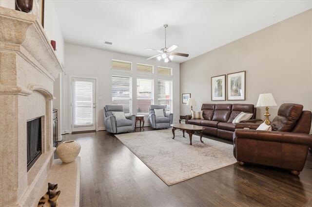 2713 Cole Castle, Drive Lewisville, TX photo 10