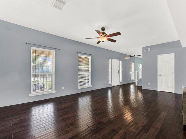 1315 Normandy, Lane Allen, TX photo 10