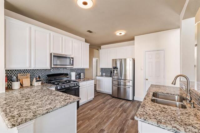 1464 Summerhill, Drive Carrollton, TX photo 4