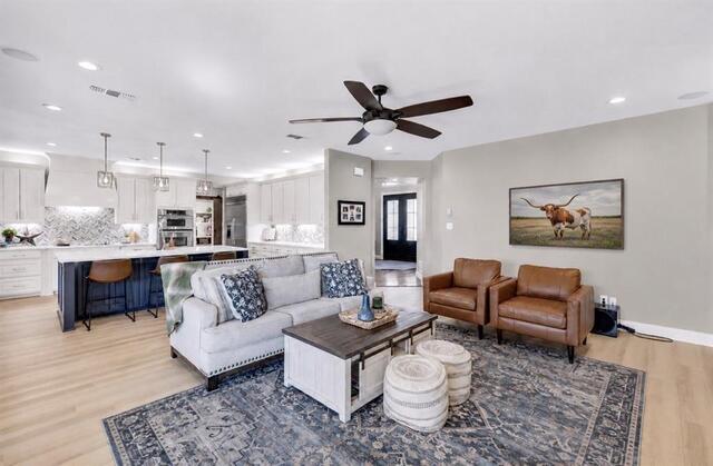 2217 Landoine, Lane Lewisville, TX photo 6