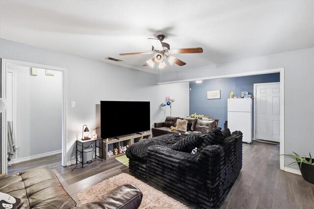 921 Baldwin, Street Denton, TX photo 6
