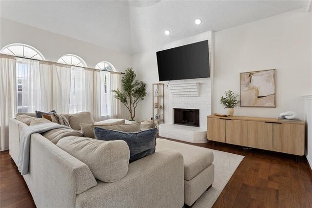 1650 Glenmore, Drive Lewisville, TX photo 3