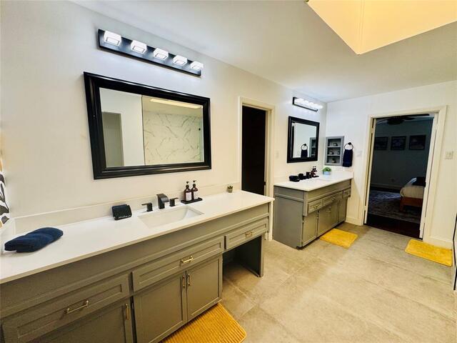 1301 N Trail, Drive Carrollton, TX photo 21