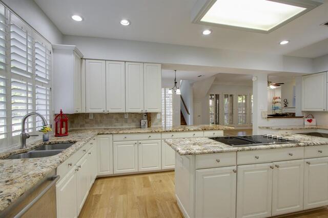 210 Chinaberry, Way Coppell, TX photo 13