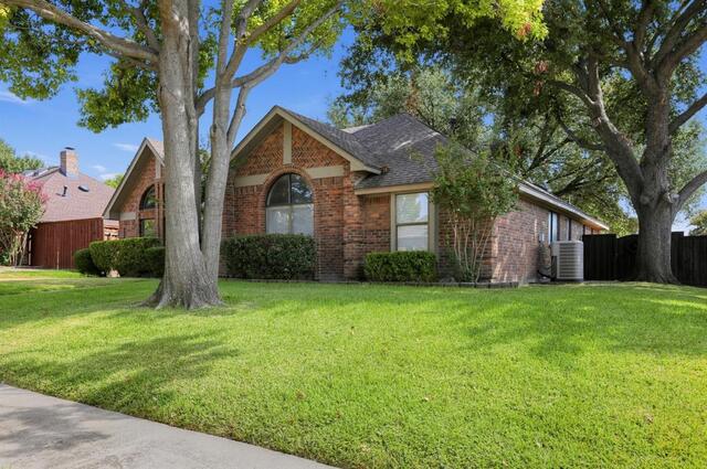 2120, Springwood Carrollton, TX photo 3