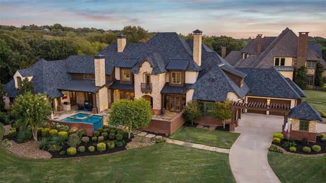 3516 Chimney Rock Drive, Flower Mound, TX photo 2