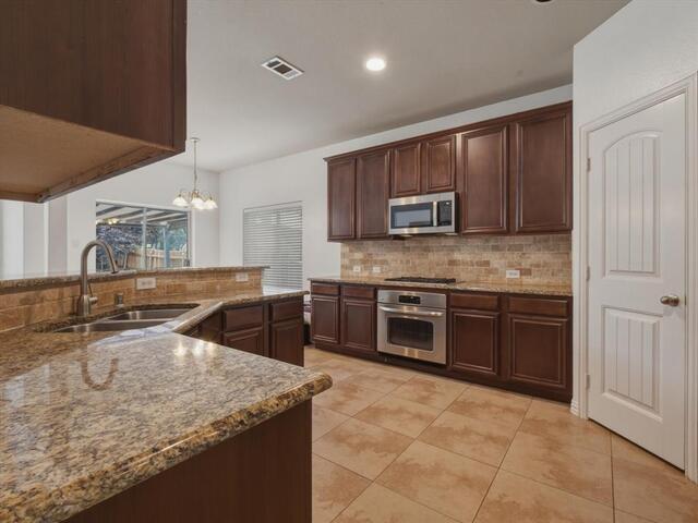 2364 Ranchview Drive, Little Elm, TX photo 10