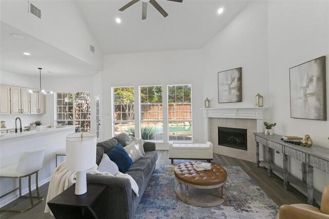 101 Fontana, Court Allen, TX photo 3