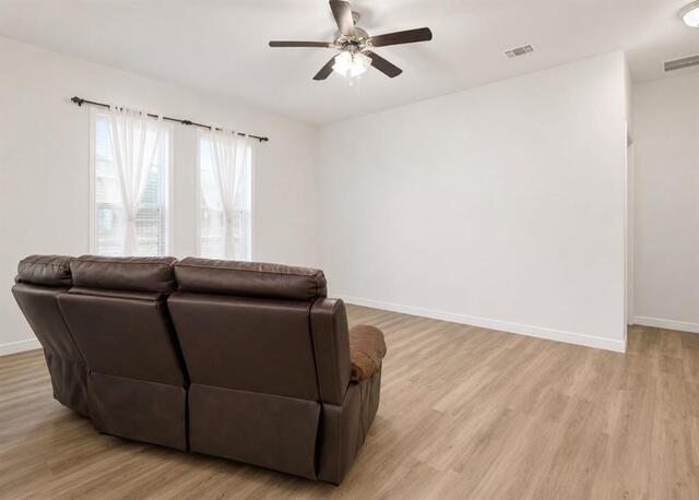 320 Grassland, Drive Denton, TX photo 5