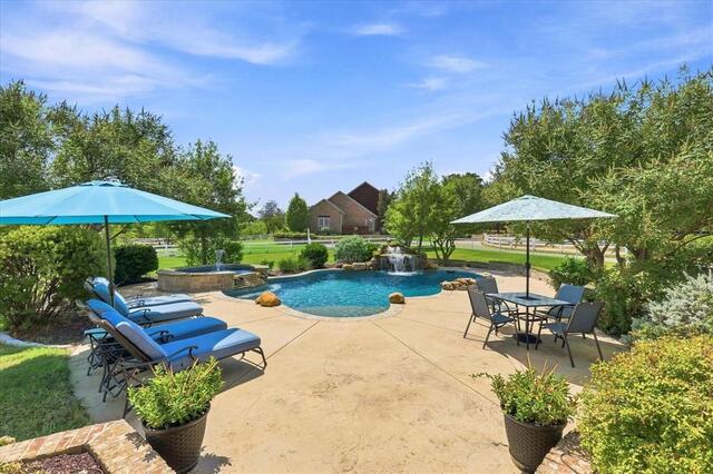 1228 Robin, Drive Keller, TX photo 4