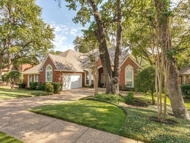 2008 Winding Creek Boulevard, Flower Mound, TX photo 3