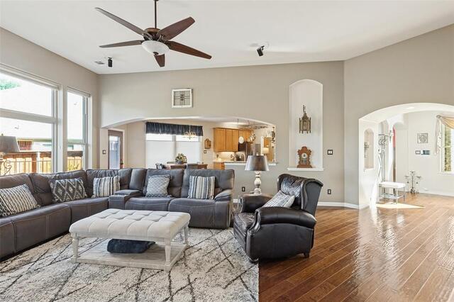 2404 Creek Ridge, Drive McKinney, TX photo 8