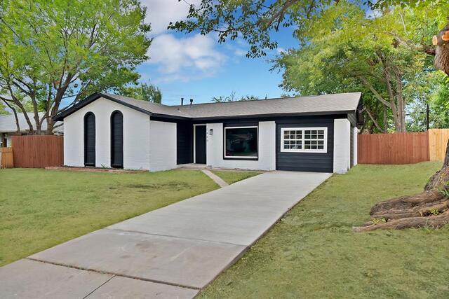 1440 Francis, Lane Plano, TX photo 2