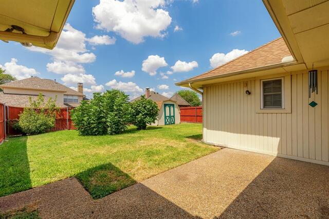 2526 Willowdale, Drive Carrollton, TX photo 2