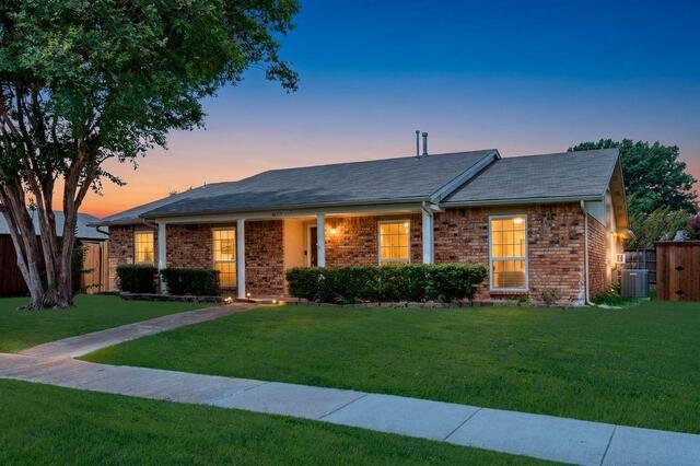 6005 Blair Oaks Drive, The Colony, TX photo 2