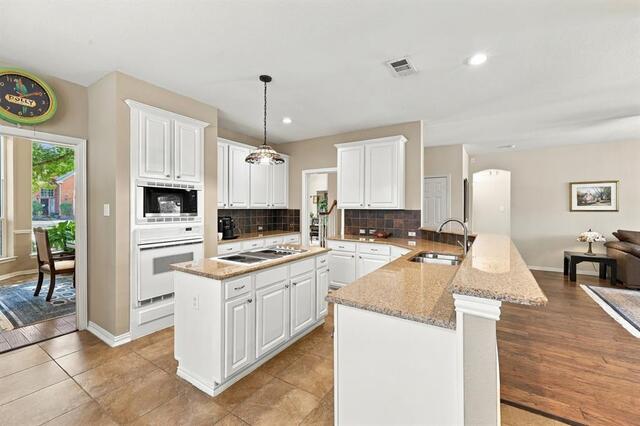 942 Village, Parkway Coppell, TX photo 6