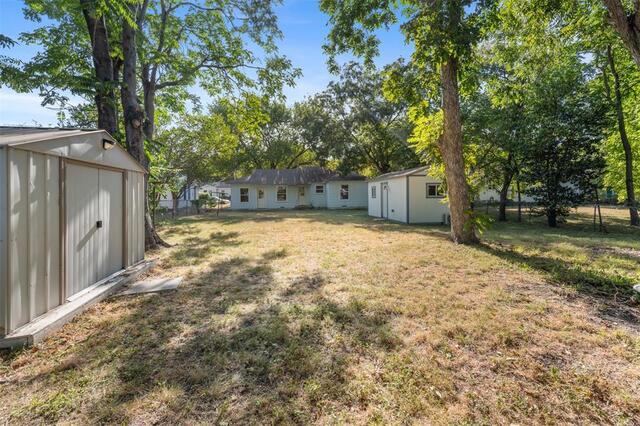 1001 Alice, Street Denton, TX photo 3