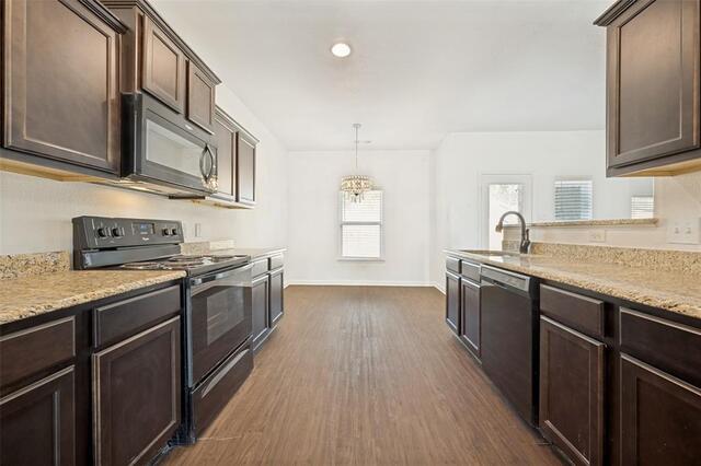 4605 Shy Creek, Lane Denton, TX photo 9