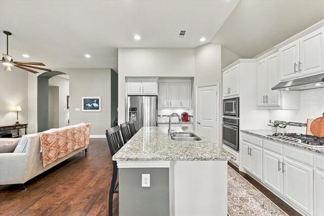 9909 Pikes Peak Place, Little Elm, TX photo 12