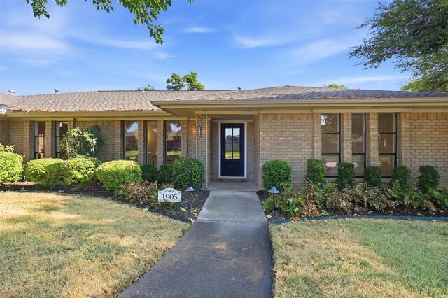 1905 Midcrest, Drive Plano, TX photo 3
