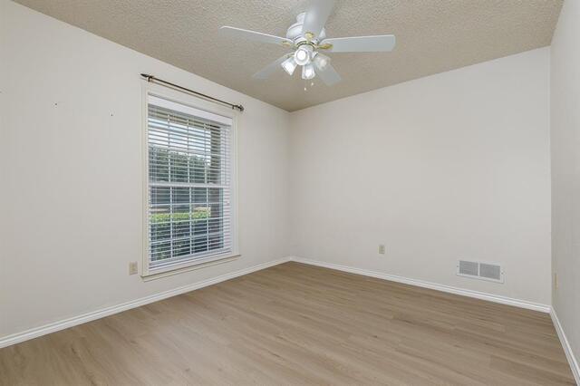 2526 Willowdale, Drive Carrollton, TX photo 23