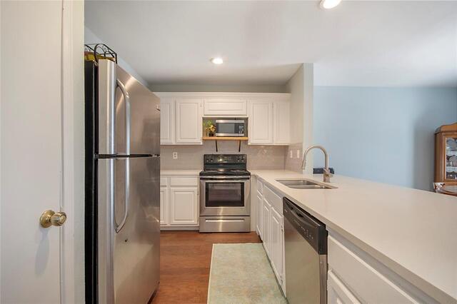704 Creekwood, Drive Lewisville, TX photo 7