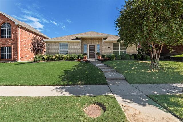 4104 Creekmeadow, Drive Carrollton, TX photo 2