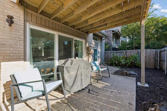 2958 Country Place, Circle Carrollton, TX photo 18