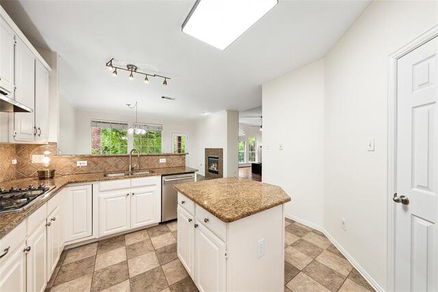 981 Parker, Drive Coppell, TX photo 13