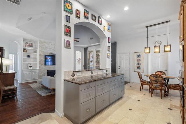 1808 Auburn, Drive Carrollton, TX photo 9