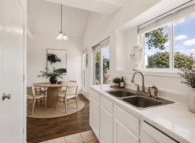 953, Ramblewood Lewisville, TX photo 4