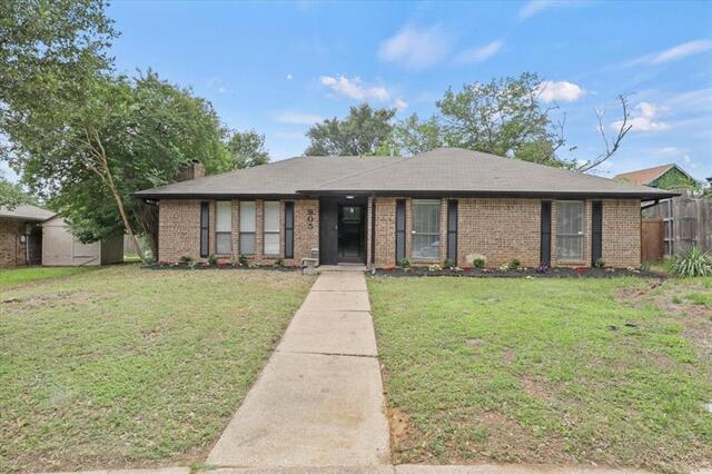 905 Timber Valley Circle, Flower Mound, TX photo 3