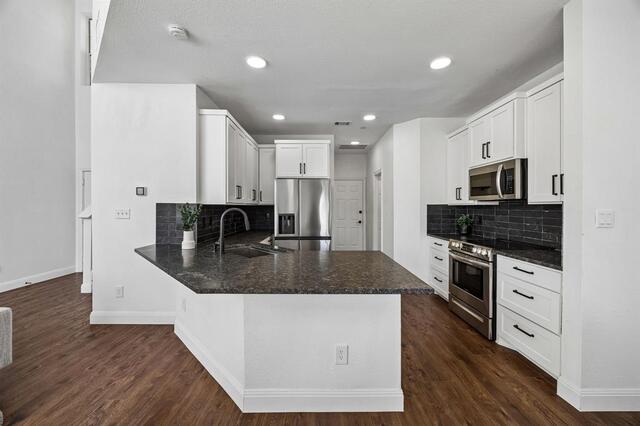 916 Avondale, Lane Plano, TX photo 12