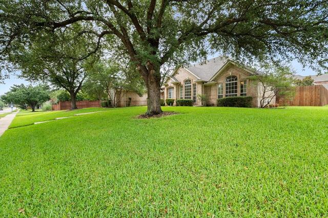 8904 Thornway Drive, North Richland Hills, TX image