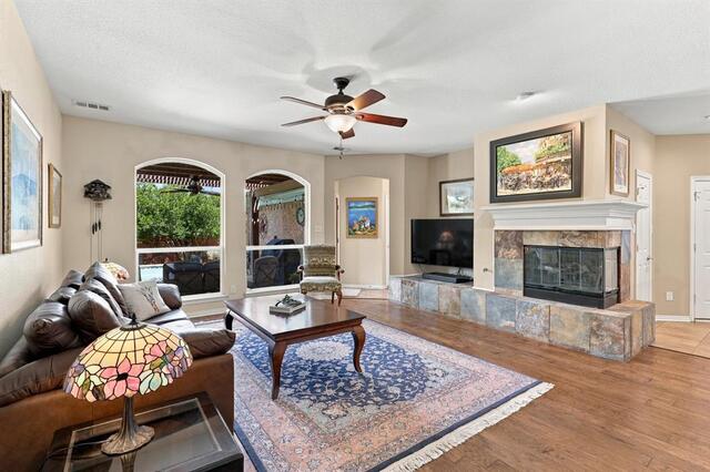 942 Village, Parkway Coppell, TX photo 8