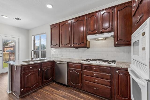 1604 Bennington, Drive Carrollton, TX photo 8
